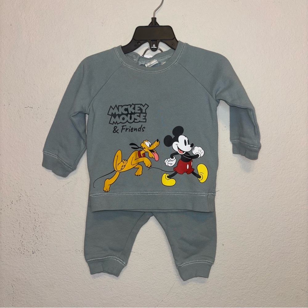 H&M Soft Gray Mickey and Friends Baby sweatshirt and sweatpants Outfit